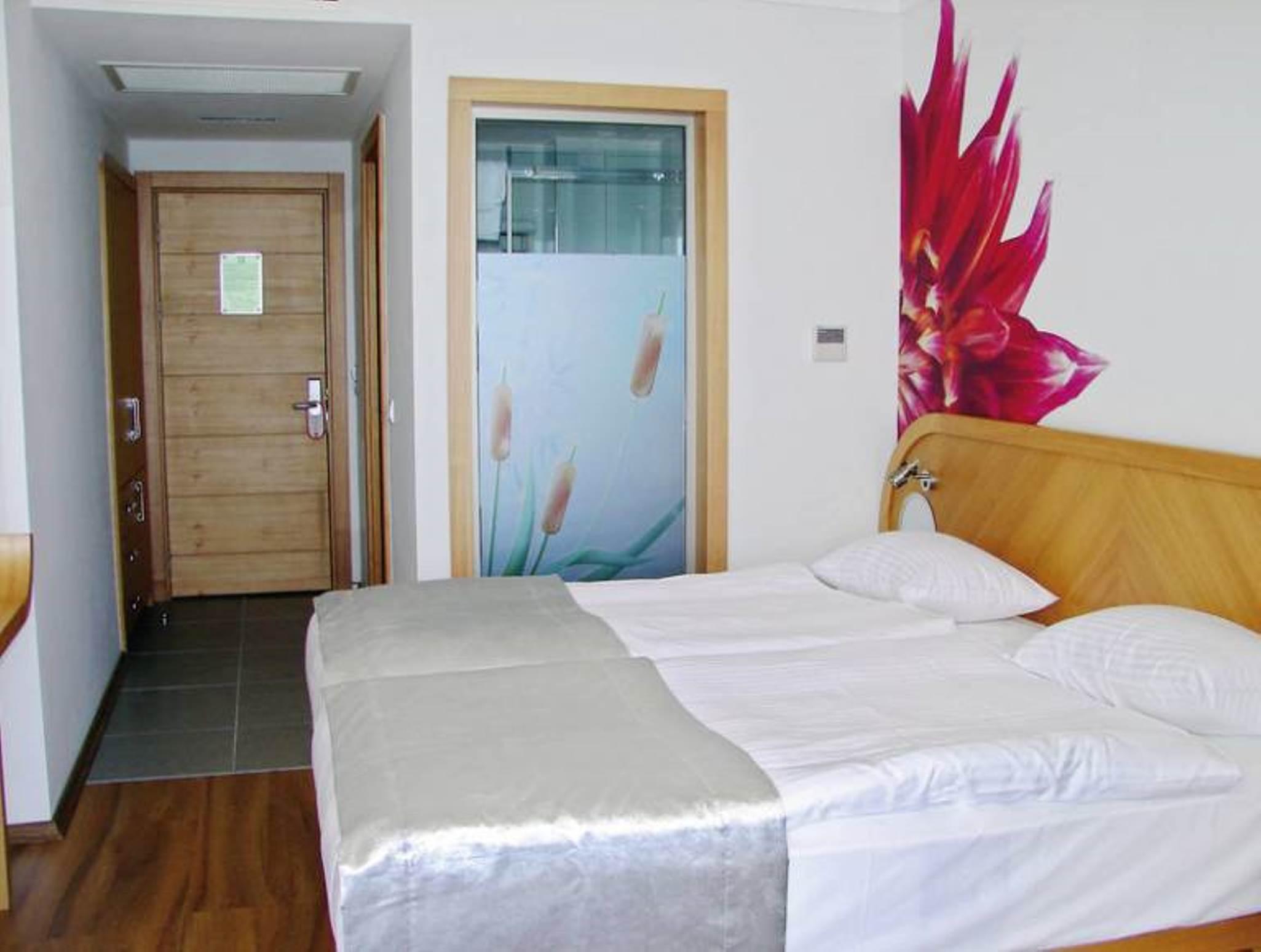 Marbella Hotel مرمريس المظهر الخارجي الصورة